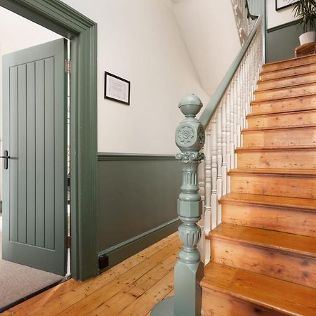 New Luxury For 2024 - Central Plymouth House - Sleeps 10 - Access To Plymouth Town - Close To The Barbican - Pets Welcome - Parking Available - By Luxe Living By Sophia 外观 照片