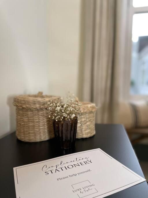 New Luxury For 2024 - Central Plymouth House - Sleeps 10 - Access To Plymouth Town - Close To The Barbican - Pets Welcome - Parking Available - By Luxe Living By Sophia 外观 照片
