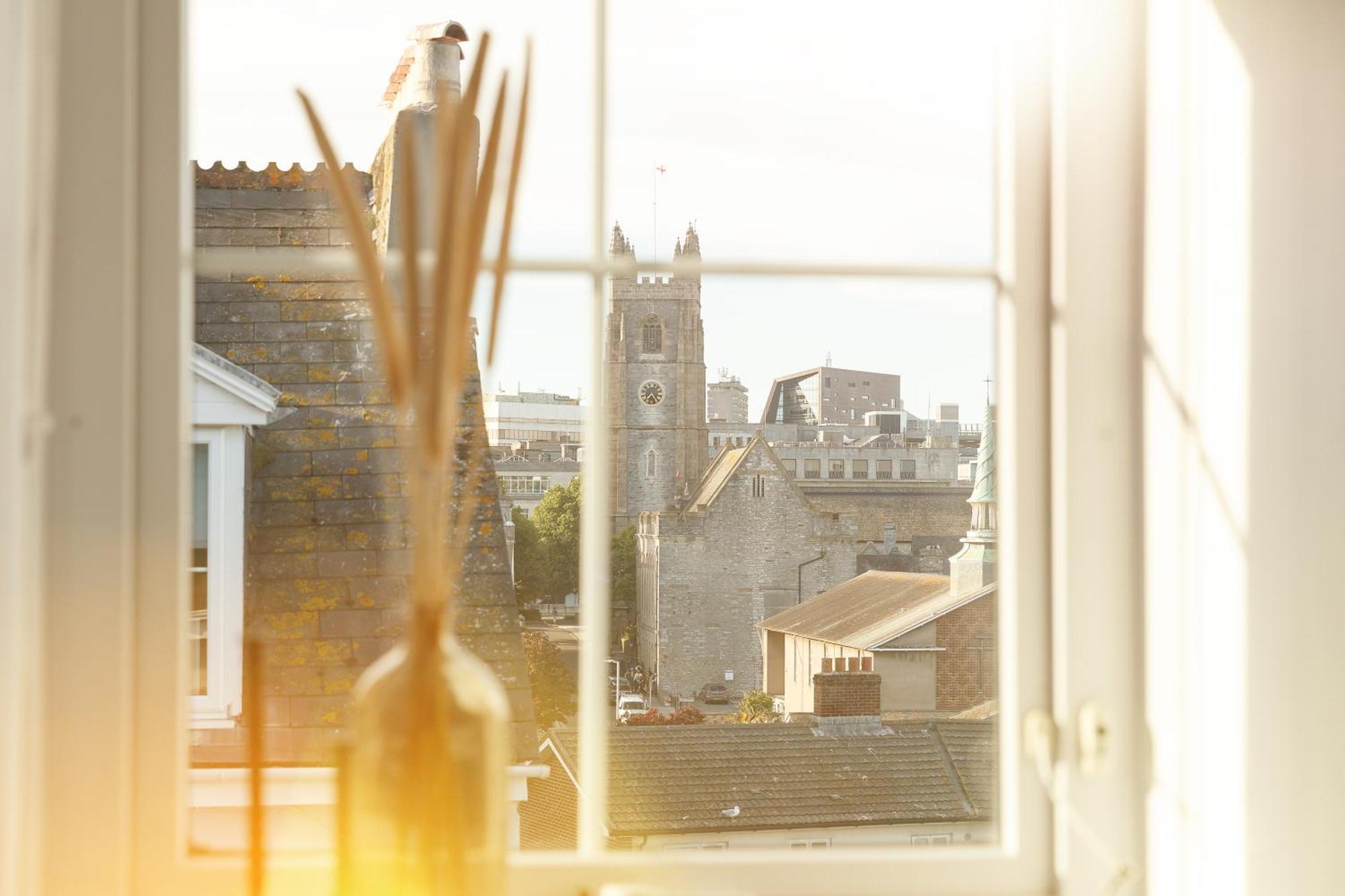 New Luxury For 2024 - Central Plymouth House - Sleeps 10 - Access To Plymouth Town - Close To The Barbican - Pets Welcome - Parking Available - By Luxe Living By Sophia 外观 照片