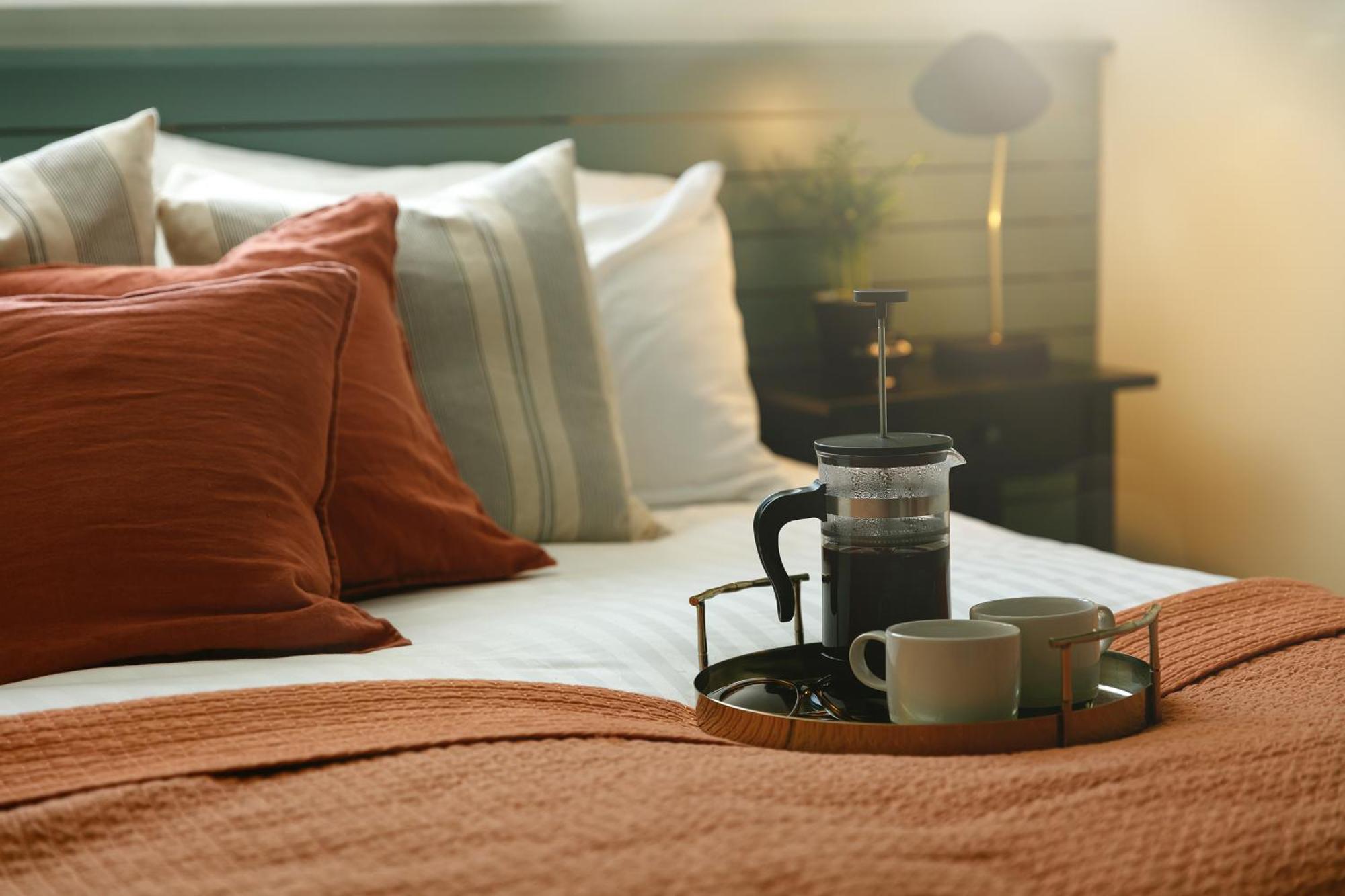 New Luxury For 2024 - Central Plymouth House - Sleeps 10 - Access To Plymouth Town - Close To The Barbican - Pets Welcome - Parking Available - By Luxe Living By Sophia 外观 照片