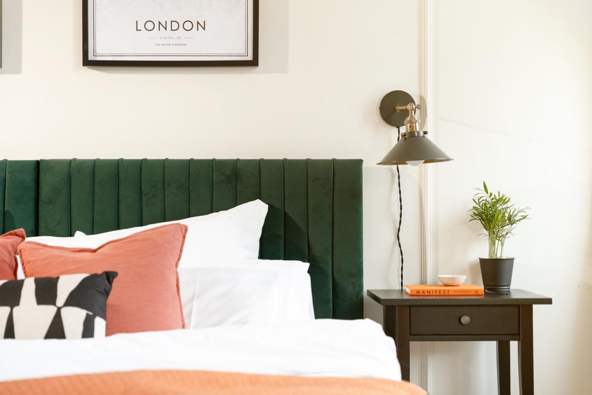 New Luxury For 2024 - Central Plymouth House - Sleeps 10 - Access To Plymouth Town - Close To The Barbican - Pets Welcome - Parking Available - By Luxe Living By Sophia 外观 照片